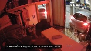 Ограбление по-французски: в Париже протаранили витрину люксового бутика и украли женские сумки.