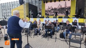 Сцена ждёт артистов