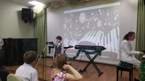 Т. Попатенко, сл. В. Викторова «Котёнок и щенок». Поёт Тихон Волокушин