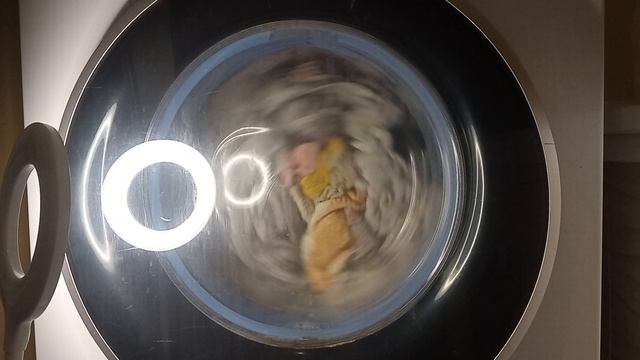 4 часть стирка полотенец и вещей на программе Хлопок+ 90°с 1000 об/мин смотреть онлайн
