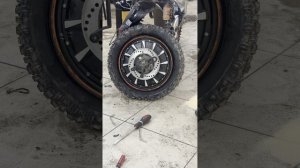 Снятие и установка заднего колеса