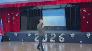Евгений Попов поздравил выпускников школы «Протон» в районе Филевский Парк