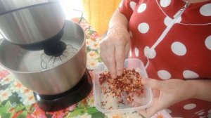 Мороженое из топлёных сливок, конфеты с Вайлдберриз.
