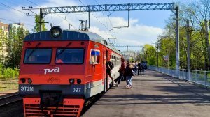 ЭТ2М 097 сообщением Белоостров - Санкт-Петербург, прибывает на станцию Сестрорецк