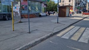 Самокат перекрыл пешеходный переход на Чтз.