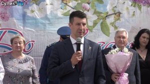 Последний звонок в родных, но новых стенах
