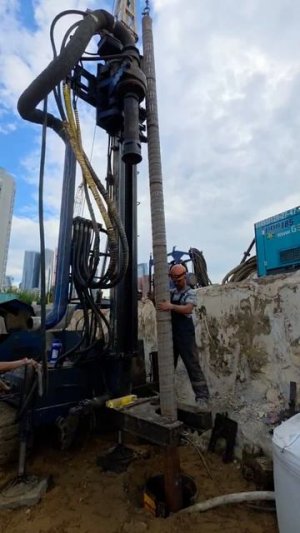 Монтаж скважины водопонижения: обустройство фильтровой колонны для абсолютно сухого котлована! 🔧🏗
