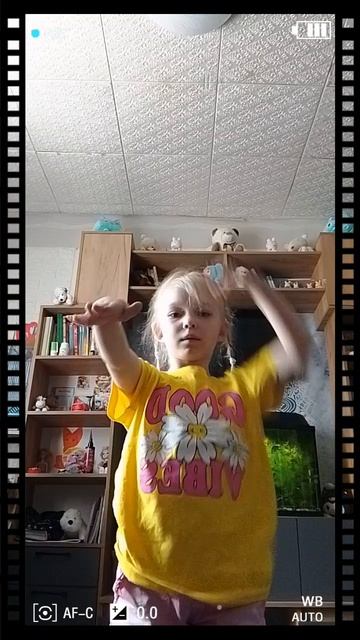 1000008665.mp4 смотреть онлайн