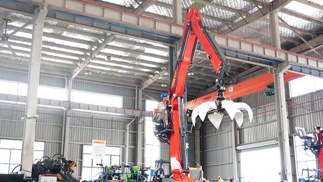 Манипулятор для погрузки леса Bob-Lift SL150-2A