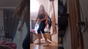 1000024737.mp4 занимаемся тренировкой