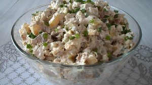 Салат из рыбных консервов с маринованным огурцом яйцом и картофелем