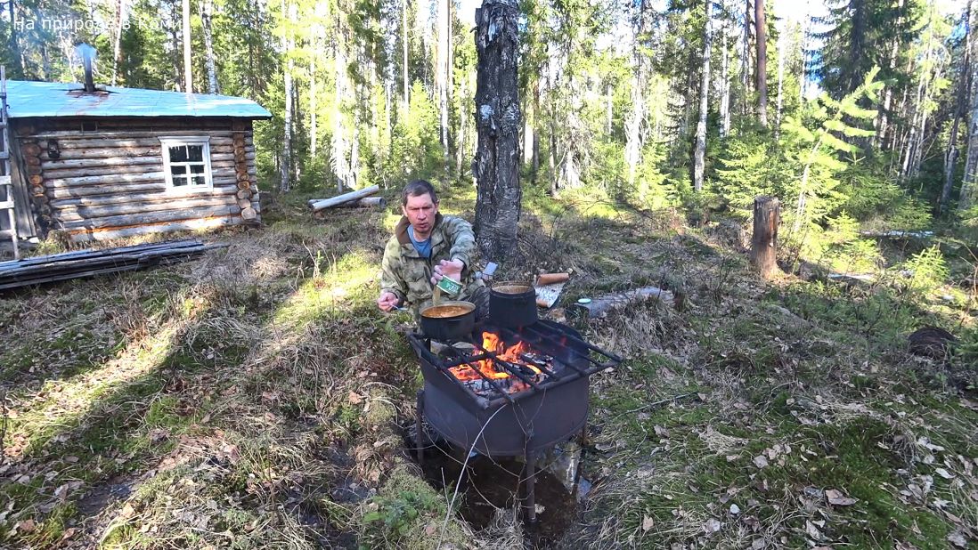 Такая солянка на природе получается только на костре! Ужин на природе в Коми. 4 серия смотреть онлайн