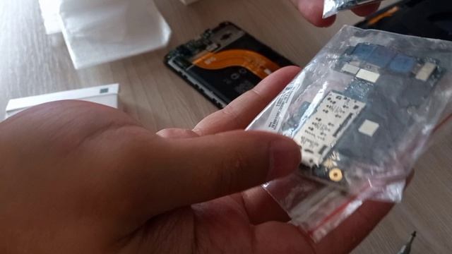 Что нового за эти дни, почти игровые смартфоны с Авито на амолед, ремонт Tecno Spark Go 1 Lg Om 6560