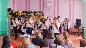 Танец попури 9 класс