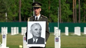 Поднятие духа? Зачем киевская верхушка отдала последние почести пособнику Гитлера