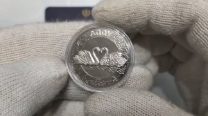 Казахстан 100 тенге 2021 года Тотемное животное Лебедь