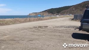 На берегу моря.
