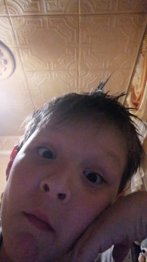 общаюсь с чатчиком(: