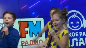 Музыкальная дорожка  -  Каникулы. Муз и слова Дима Рубин с сыном Александром