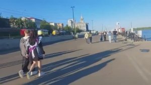 Последний звонок в Красноярске.Речной вокзал. Набережная Енисея .Театральная площадь