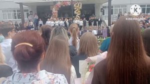 Мамочки 🔥 выпускников 11 классов 🔔 красиво поздравили своих детей 👏🎊