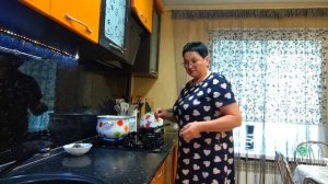 ЖИЗНЬ В СЕЛЕ:часть2/ГОТОВЛЮ НАЧИНКУ ДЛЯ ВАРЕНИКОВ