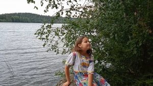 Белой ночью.