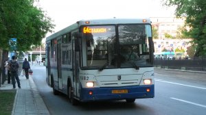 Автобус Екатеринбурга НефАЗ-5299-30-32 борт. №1882 маршрут 64 на остановке «улица Восточная»