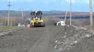 Из села Долгого, через хутор Россошь в с. Потоловку вскоре можно будет добрать по обновлённой трассе