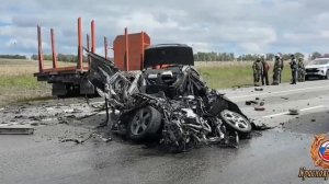Жуткая авария под Минусинском: ДТП с КАМАЗом погиб водитель «Subaru»