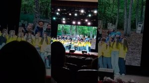 У моего двоюродного брата последний звонок!Выступление 9классников!И тут брат тоже есть!⚘️