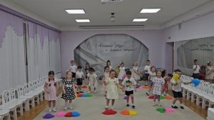 Танец «Барбарики» группа «Цветики-семицветики»