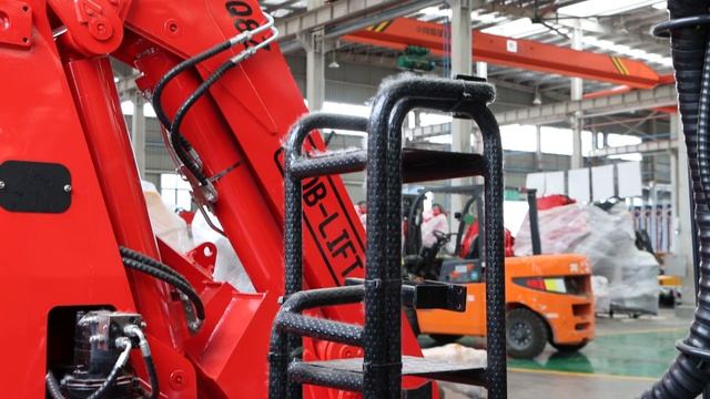 Гидравлический кран-манипулятор для лома и строительного мусора Bob-Lift ZT160Z