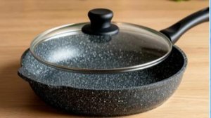 Хозяйке на заметку: меняем стационарную ручку сковороды на съемную.