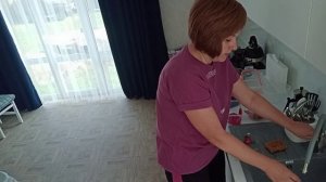 Все со мной на зарядку! Нашла потерянный подарок от друзей 😅