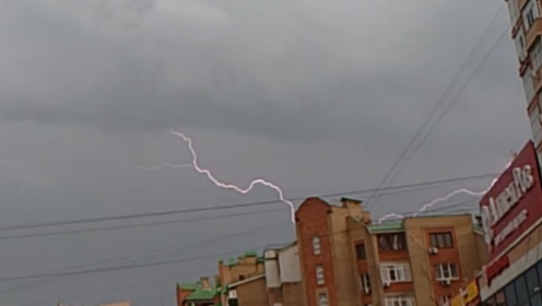 слабая гроза 19 мая⛈️⛈️⛈️ смотреть онлайн