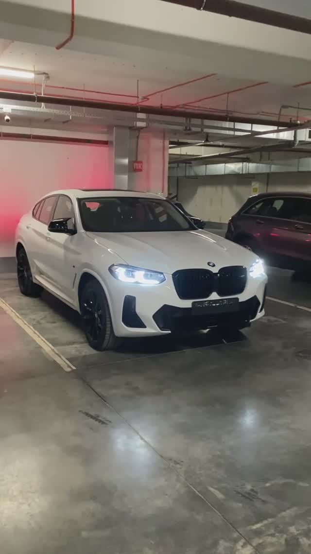 BMW X4 20i смотреть онлайн