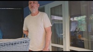 Обзор- Андрей Сытник напали боты, соседке помогать не буду. Коля читает книги , а тато смотрит бокс