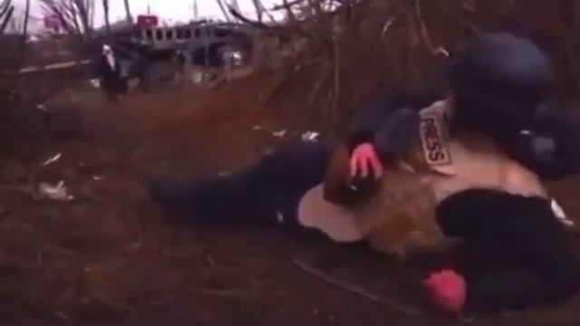 Главный корреспондент BBC Джереми Боуэн. Клоун с....... смотреть онлайн