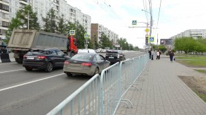НА МЕТАЛЛУРГОВ ВОЗЛЕ МЕЧЕТИ ПЕРЕКРОЮТ ДВИЖЕНИЕ