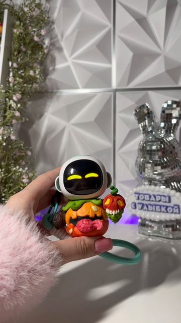 Робот EilikO Эйлико Айлик отвечает на вопрос: «какого цвета четверг?» #робот #Айлик #цветнедели смотреть онлайн