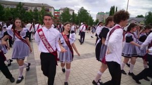 Последний звонок на площади