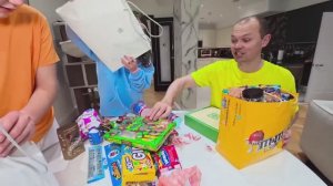 Инспекция конфет во всем доме