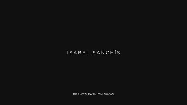 Показ свадебной коллекции Isabel Sanchis 2025