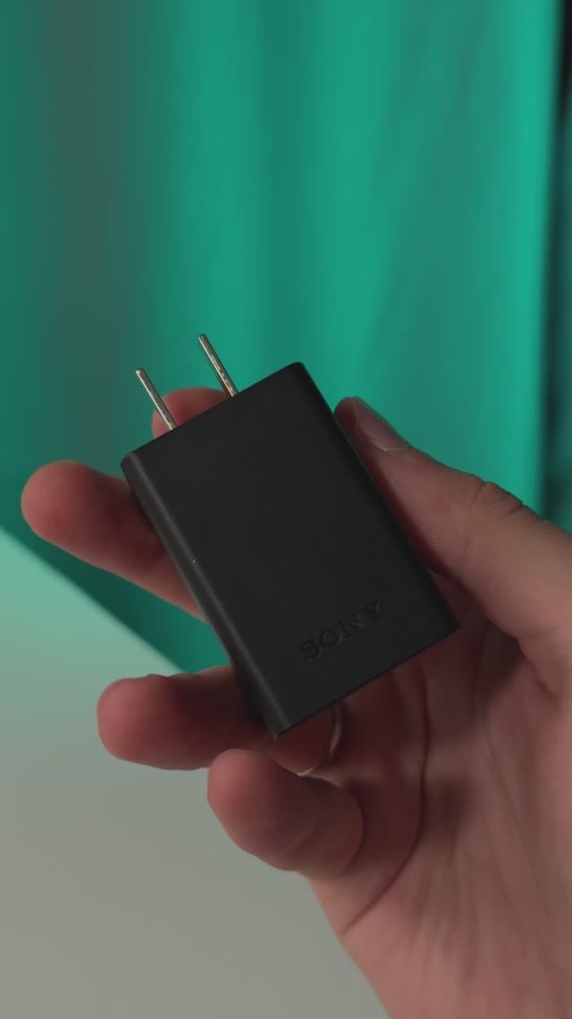 Чем заряжать Sony Xperia 1 VIII ?