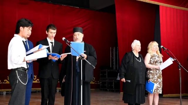 В Оше прошел концерт-фестиваль "Весна в наших сердцах" смотреть онлайн