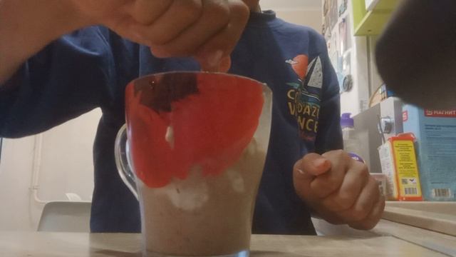 делаю коктейль из 2-ух ингредиентов (очень вкусно) смотреть онлайн