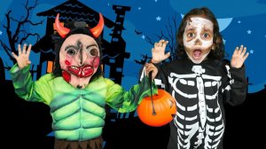 Тук Тук Открывай _ Halloween Trick or treat song _ песни на хэллоуин для детей _ Kuku and Cucudu(1)