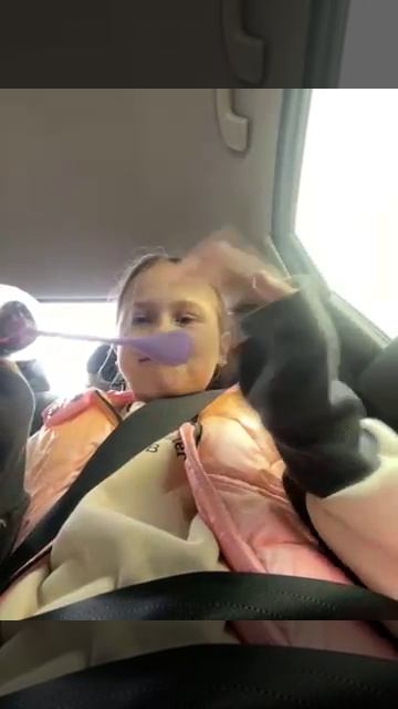 Я купила леденец с музыкой короче там неизвестная песня на китайском смотреть онлайн