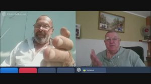 Рядом с советскими солдатами стоят пямятники бандеровцам